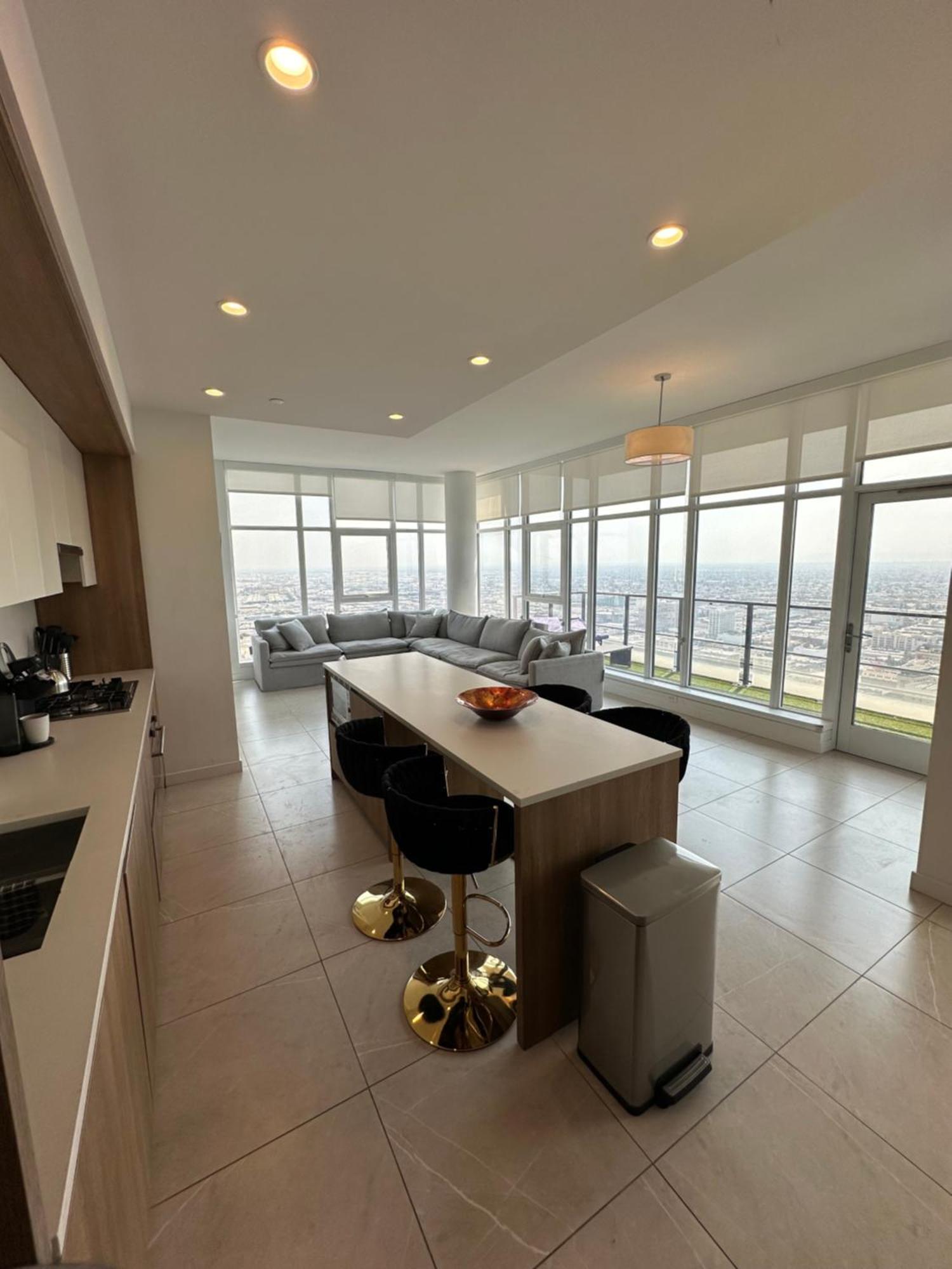 2br With Beautiful Views!!