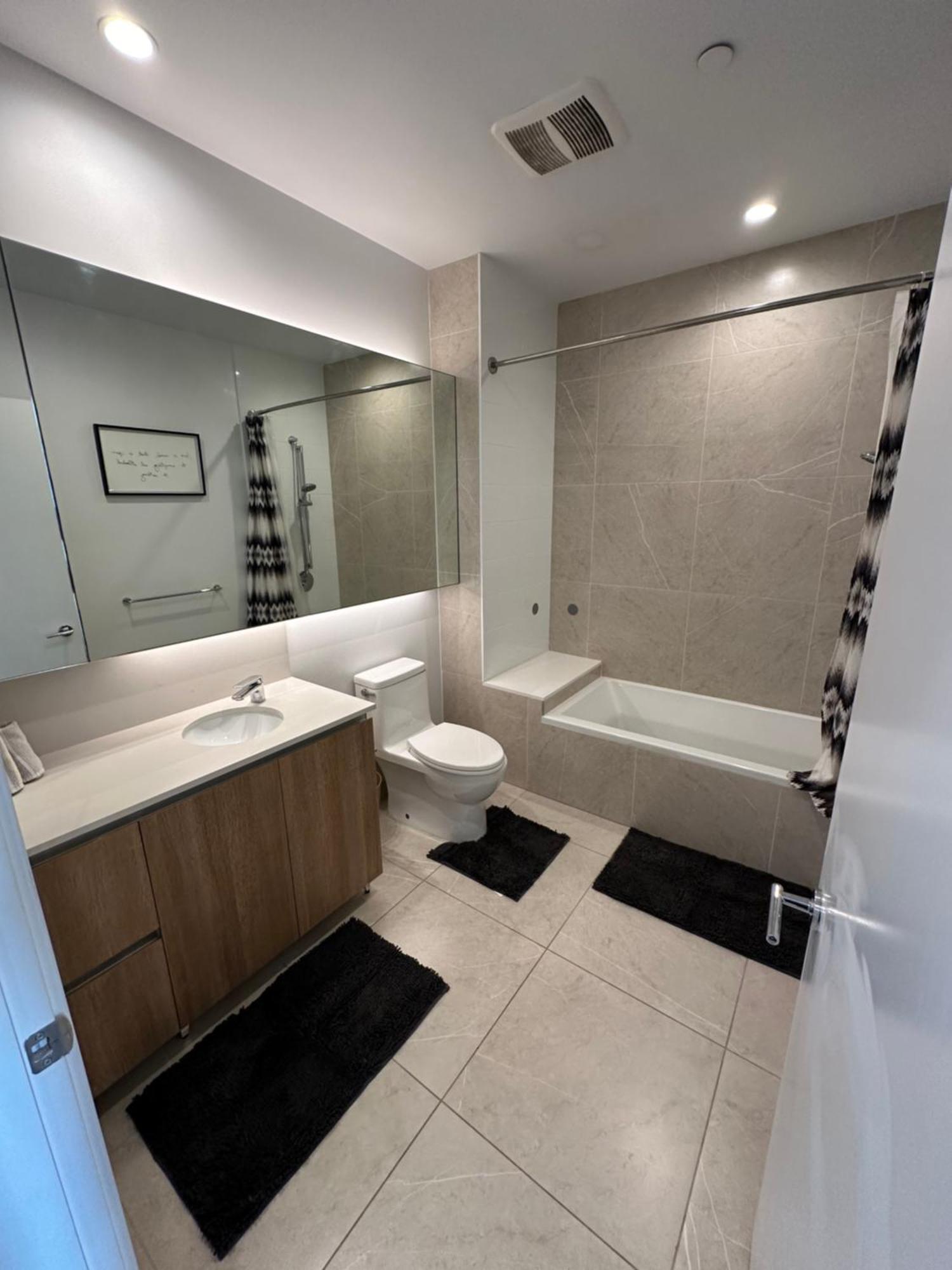 2br With Beautiful Views!! Apartment